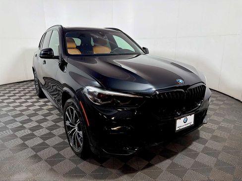 Used 2022 BMW X5 xDrive40i w/ M Sport Package image 2