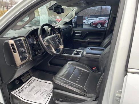 Used 2016 GMC Sierra 2500 Denali w/ Driver Alert Package image 15