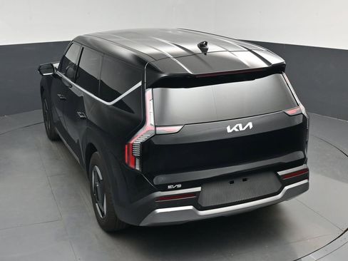 Certified 2026 Kia EV9 Light RWD image 23