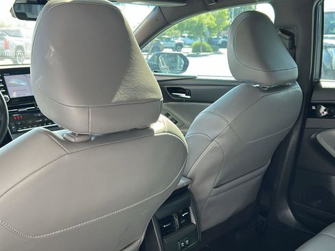 Used 2020 Toyota Avalon XSE w/ Carpet Mat Package image 22