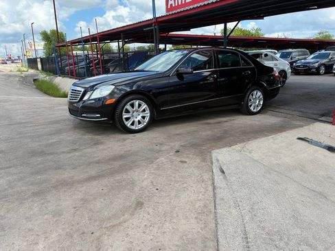 Used 2013 Mercedes-Benz E 350 Sedan image 33
