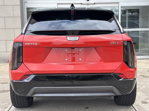 New 2025 Cadillac Optiq Sport 2 w/ LPO, Floor Liner Package image 7