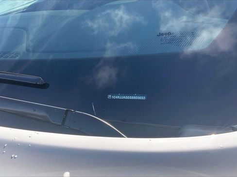 New 2025 Jeep Grand Cherokee L Laredo w/ Luxury Tech Group I image 38