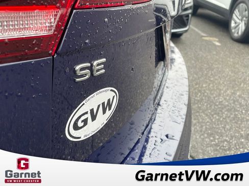 Used 2023 Volkswagen Tiguan SE w/ Panoramic Sunroof Package image 40
