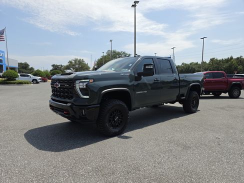 New 2026 Chevrolet Silverado 2500 ZR2 AWD/4WD image 10