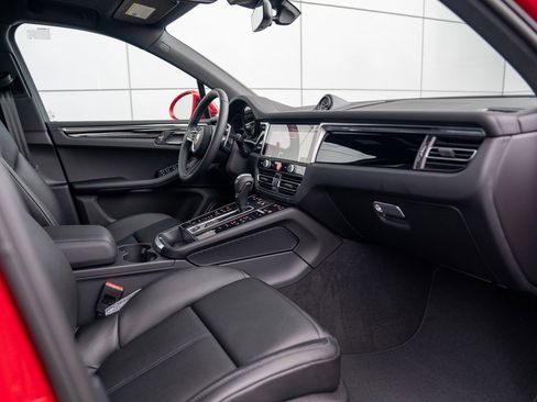 New 2026 Porsche Macan S image 26