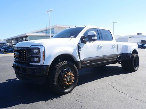 Used 2025 Ford F450 King Ranch w/ FX4 Off-Road Package image 8