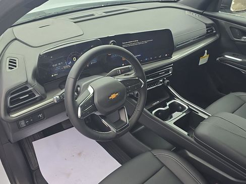 New 2026 Chevrolet Traverse LT w/ Sun and Wheel Package image 11