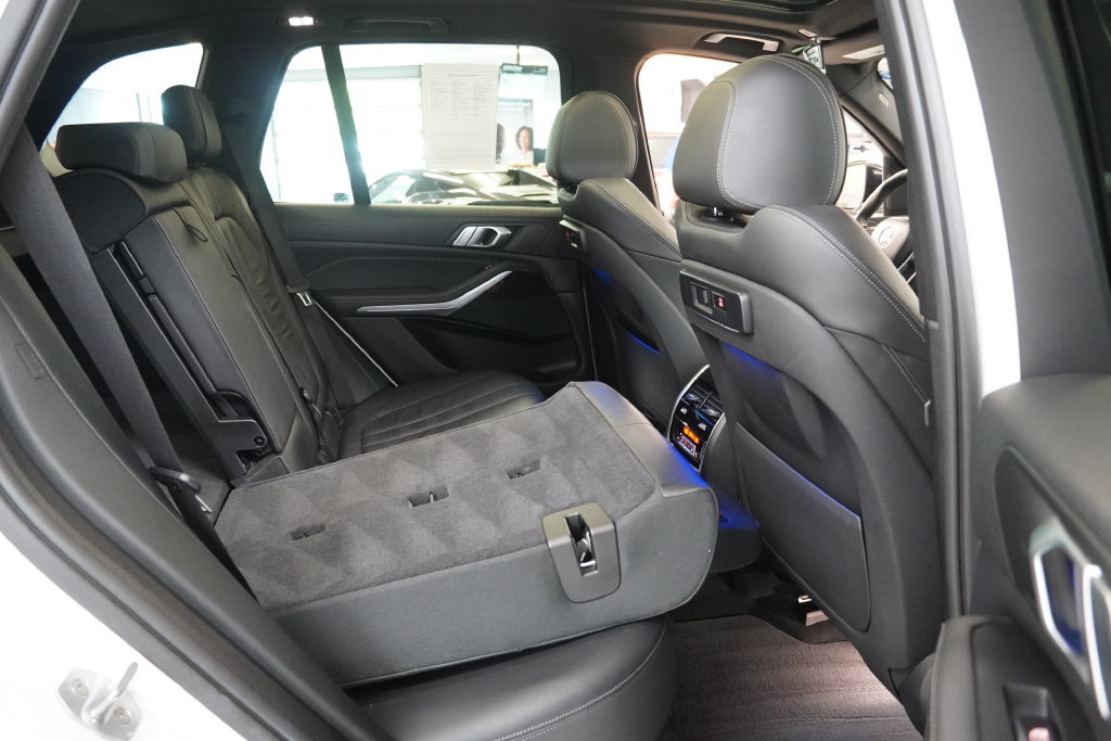 Used 2019 BMW X5 xDrive40i w/ Convenience Package AWD/4WD image 35