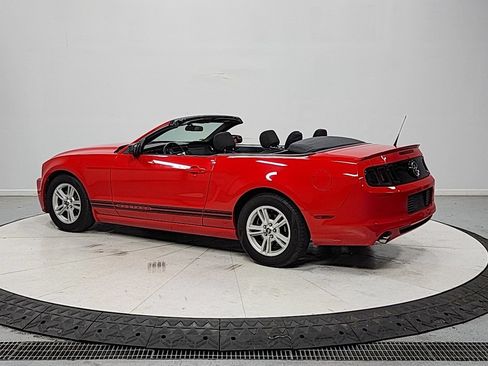 Used 2013 Ford Mustang Convertible RWD image 5
