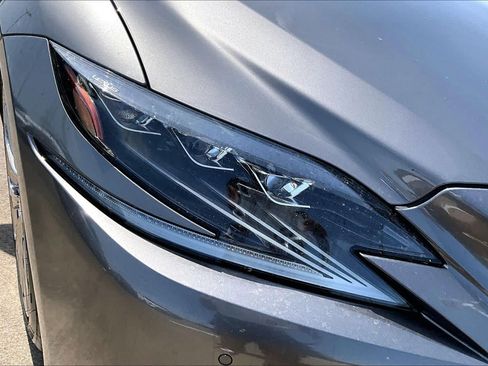 Used 2020 Lexus LS 500 w/ Interior Upgrade Package RWD image 26