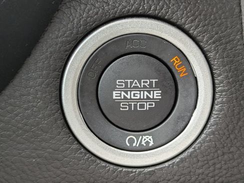 Used 2023 RAM 1500 Big Horn RWD image 28