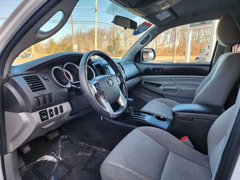 Used 2015 Toyota Tacoma PreRunner image 20