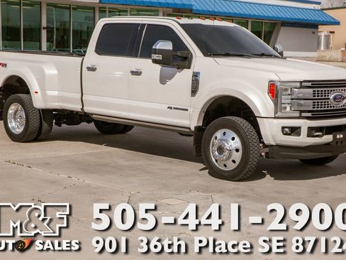Used 2018 Ford F450 Platinum w/ Platinum Ultimate Package AWD/4WD image 1
