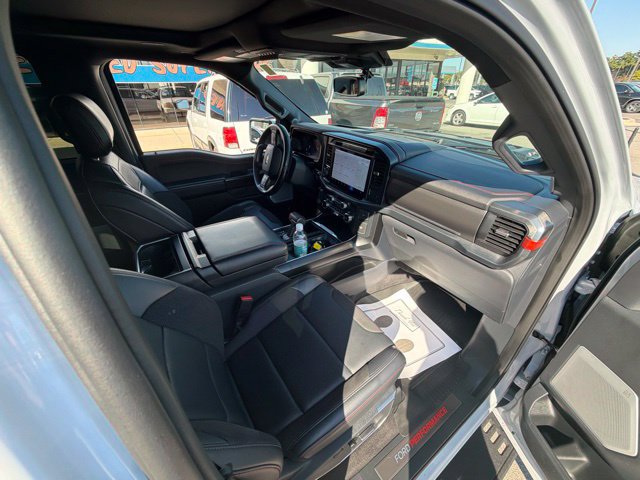 Used 2025 Ford F150 Raptor AWD/4WD image 38