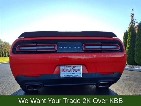 Used 2016 Dodge Challenger R/T Scat Pack RWD image 5