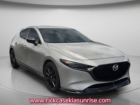 Used 2025 MAZDA MAZDA3 Hatchback w/Premium Plus Pkg AWD/4WD image 4