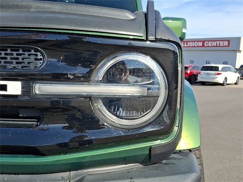 Used 2022 Ford Bronco Outer Banks image 9