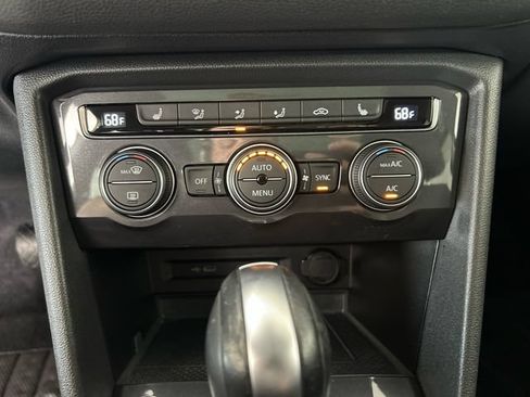 Used 2021 Volkswagen Tiguan SE w/ Panoramic Sunroof Package AWD/4WD image 21