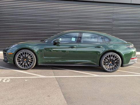 New 2026 Porsche Panamera image 2