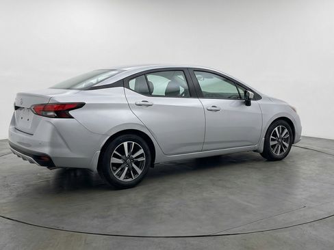 Used 2025 Nissan Versa SV image 9