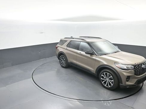 New 2026 Ford Explorer ST-Line AWD/4WD image 25