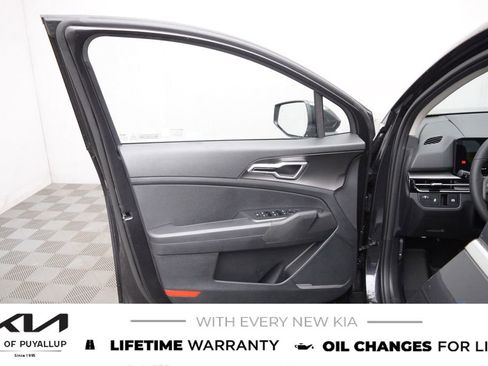 New 2026 Kia Sportage LX image 9