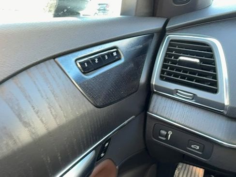 Used 2020 Volvo XC90 T6 Momentum w/ Advanced Package image 17