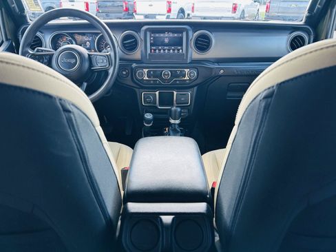 Used 2022 Jeep Wrangler Unlimited Sport AWD/4WD image 18