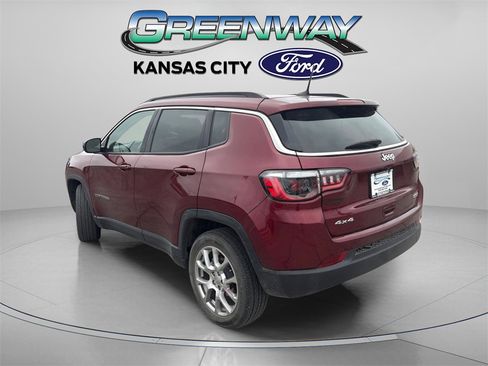 Used 2022 Jeep Compass Latitude w/ Sun and Sound Group image 5