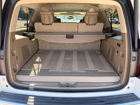 Used 2017 Chevrolet Suburban Premier image 21