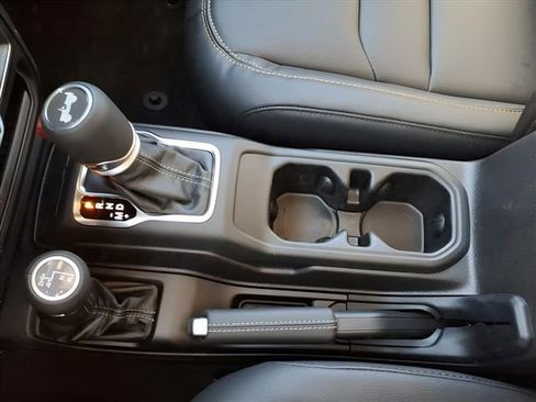 New 2026 Jeep Wrangler Unlimited Sahara AWD/4WD image 19