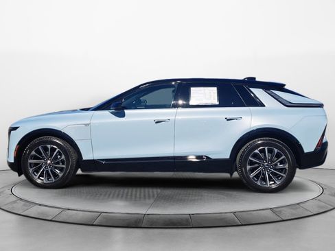 Certified 2025 Cadillac Lyriq Sport image 4