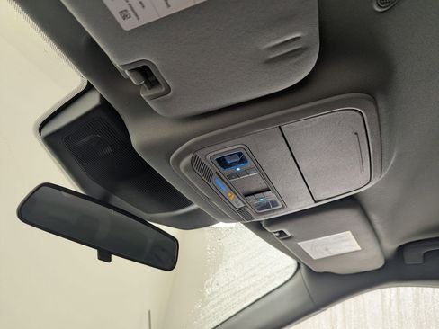 Used 2021 Ford Explorer XLT w/ Equipment Group 202A image 17