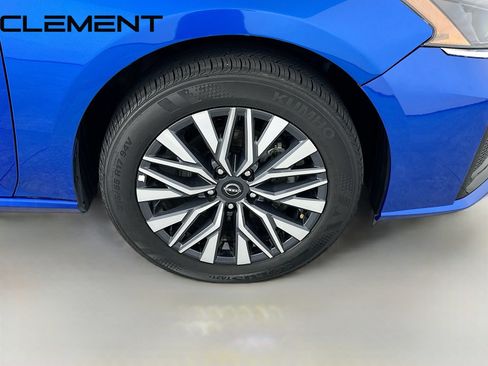 Used 2025 Nissan Altima 2.5 SV AWD/4WD image 35