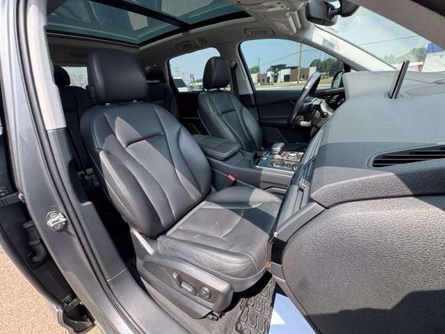 Used 2018 Audi Q7 3.0T Prestige AWD/4WD image 10