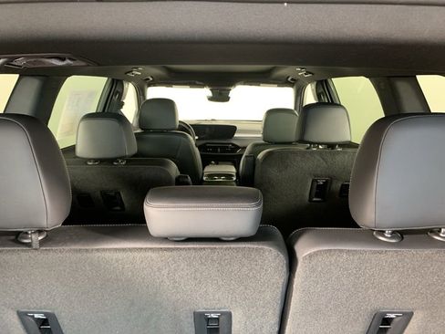 Used 2025 Buick Enclave Avenir w/ Super Cruise Package AWD/4WD image 14