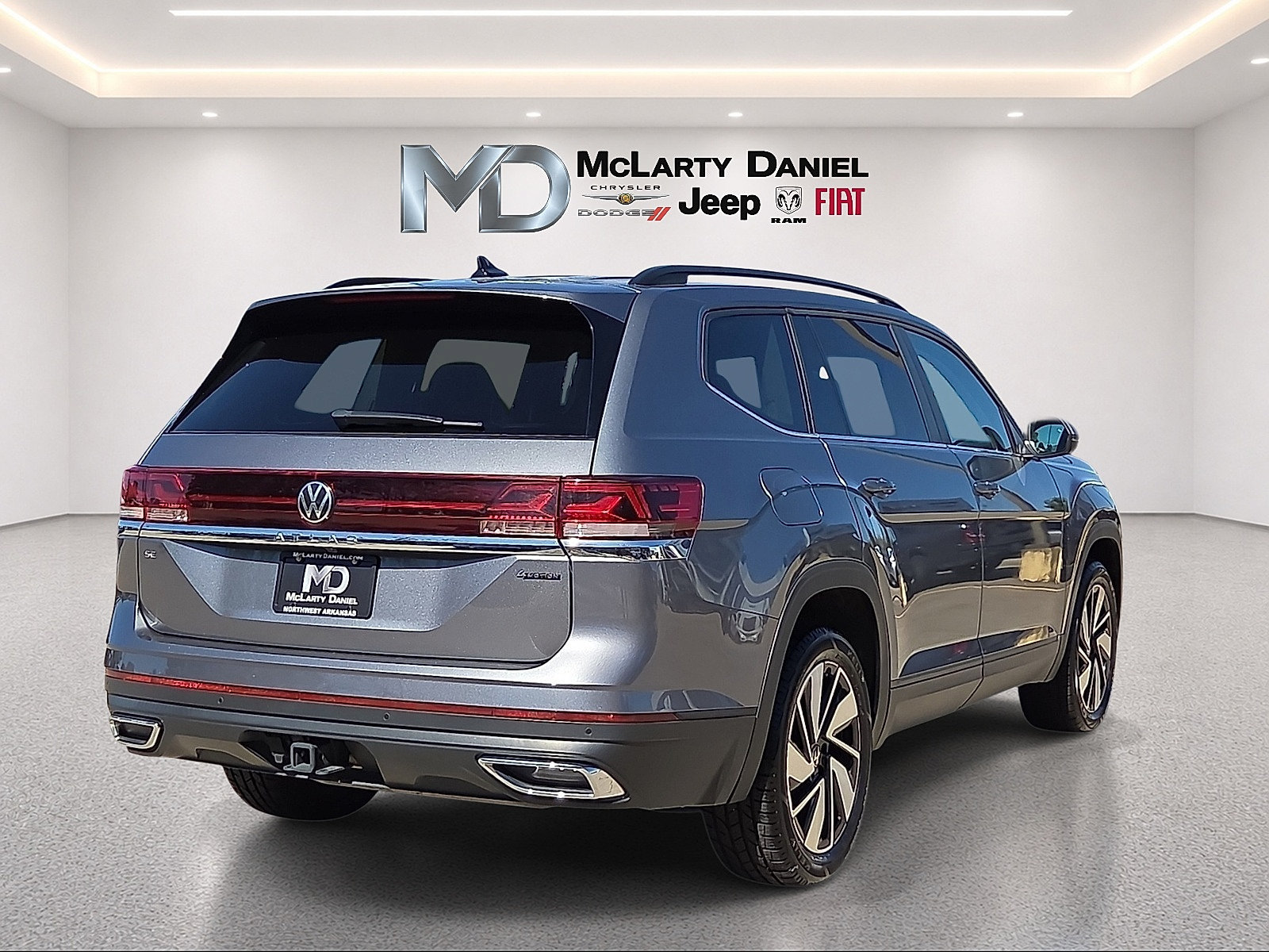 Used 2025 Volkswagen Atlas SE AWD/4WD image 5