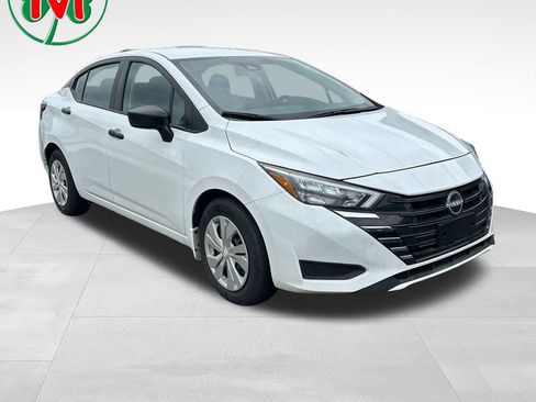 Used 2025 Nissan Versa S w/ Trunk Package FWD image 1