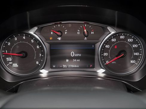 Used 2023 Chevrolet Equinox RS w/ RS Leather Package FWD image 17