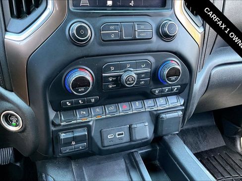 Used 2019 Chevrolet Silverado 1500 High Country w/ Z71 Off-Road Package AWD/4WD image 16