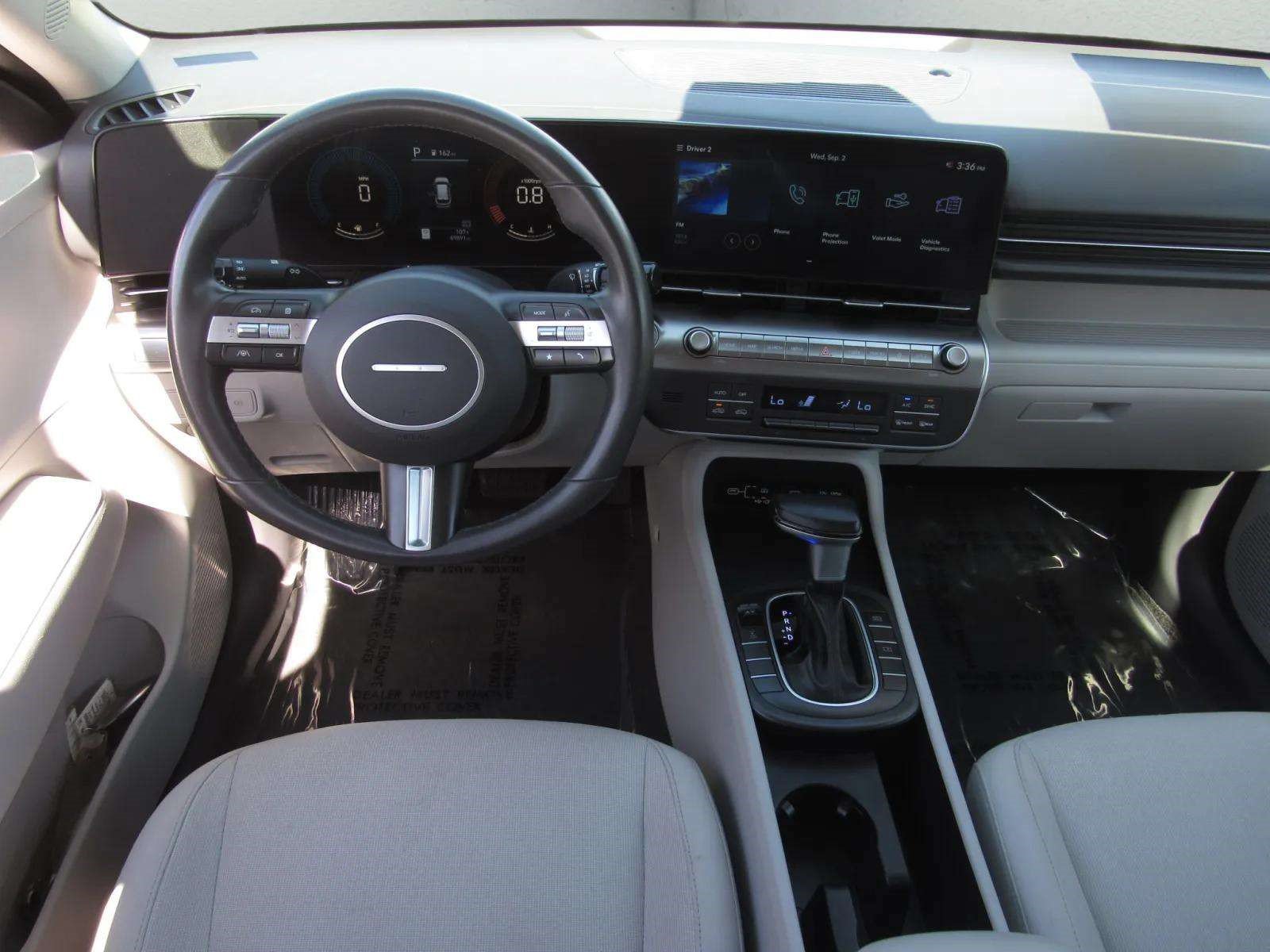 Used 2025 Hyundai Kona SEL AWD/4WD image 16