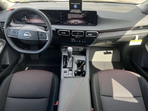 New 2026 Nissan Sentra SR w/ Floor Mat Package FWD image 2