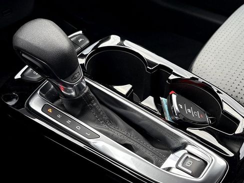 Used 2025 Chevrolet Trax LT w/ Driver Confidence Package image 24