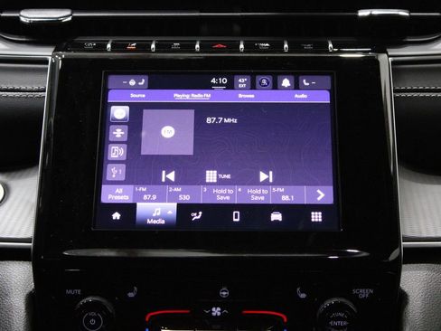 New 2025 Jeep Grand Cherokee Laredo image 28