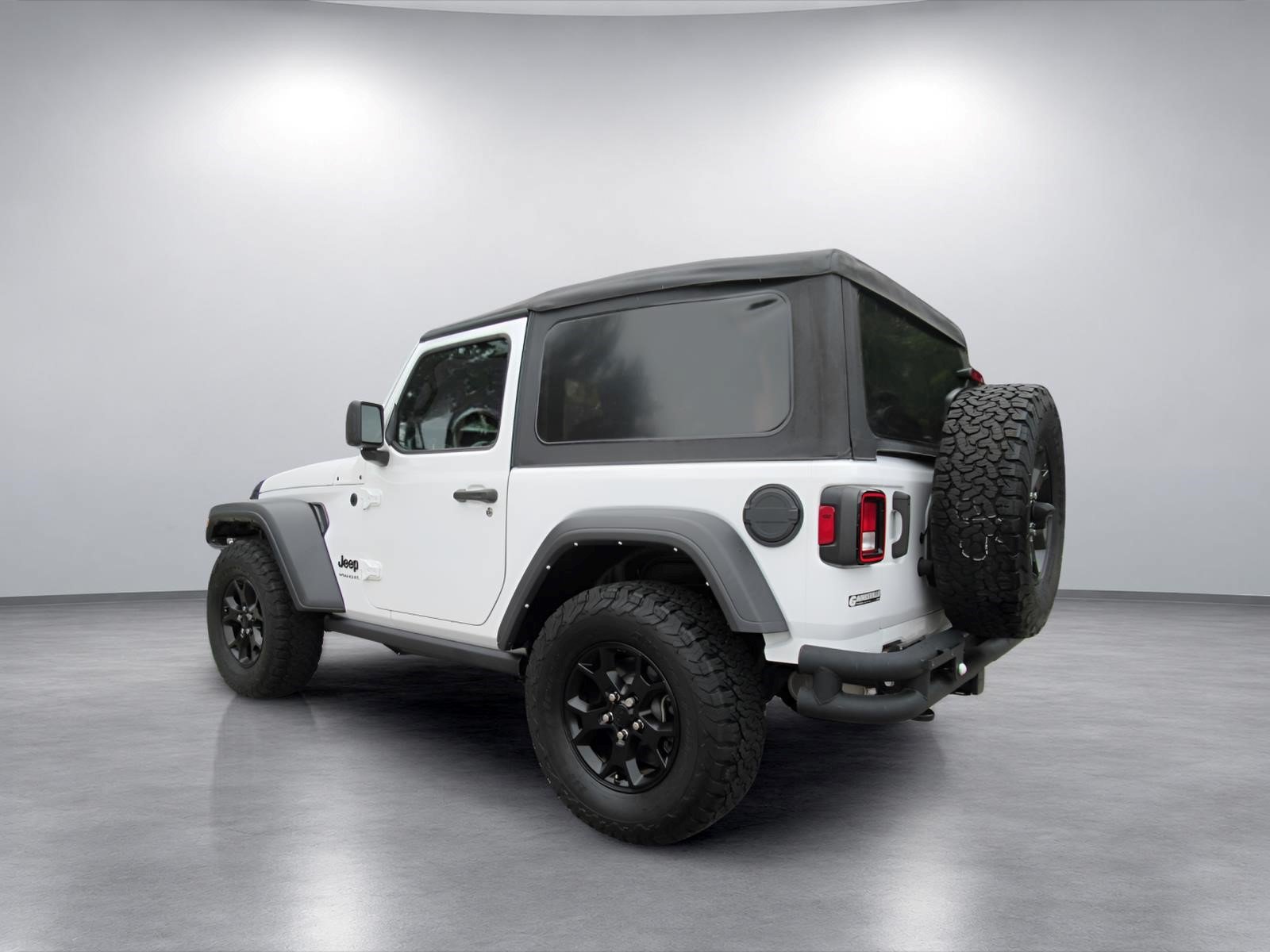 Used 2022 Jeep Wrangler Sport AWD/4WD image 4
