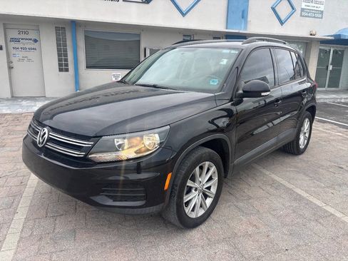 Used 2017 Volkswagen Tiguan Limited w/ Premium Package image 4