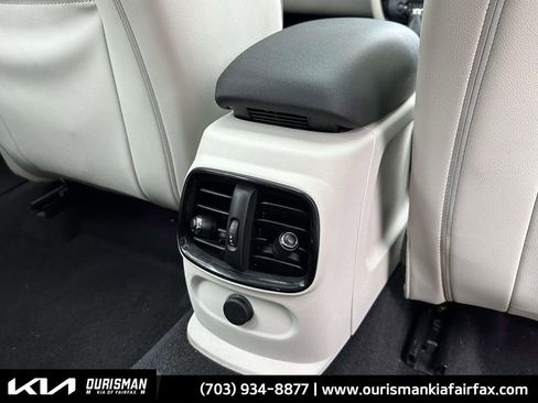 Used 2017 MINI Cooper Clubman S image 21