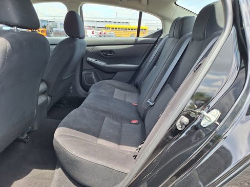Used 2025 Nissan Sentra SV FWD image 10