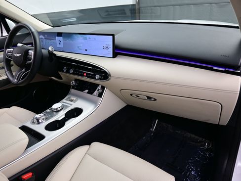 Certified 2026 Genesis GV70 2.5T Select image 16